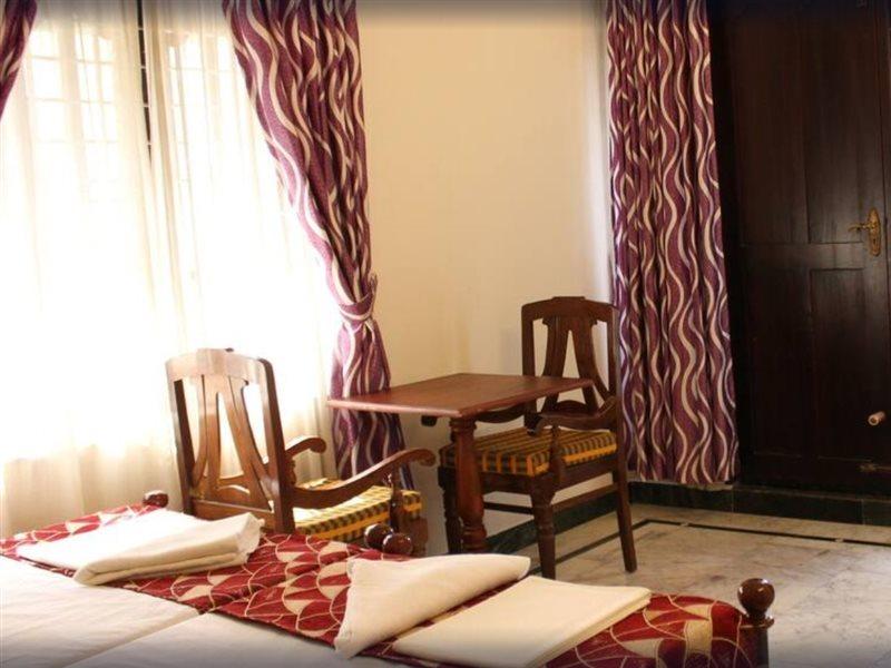 Hotel White Rose Kochi Kültér fotó