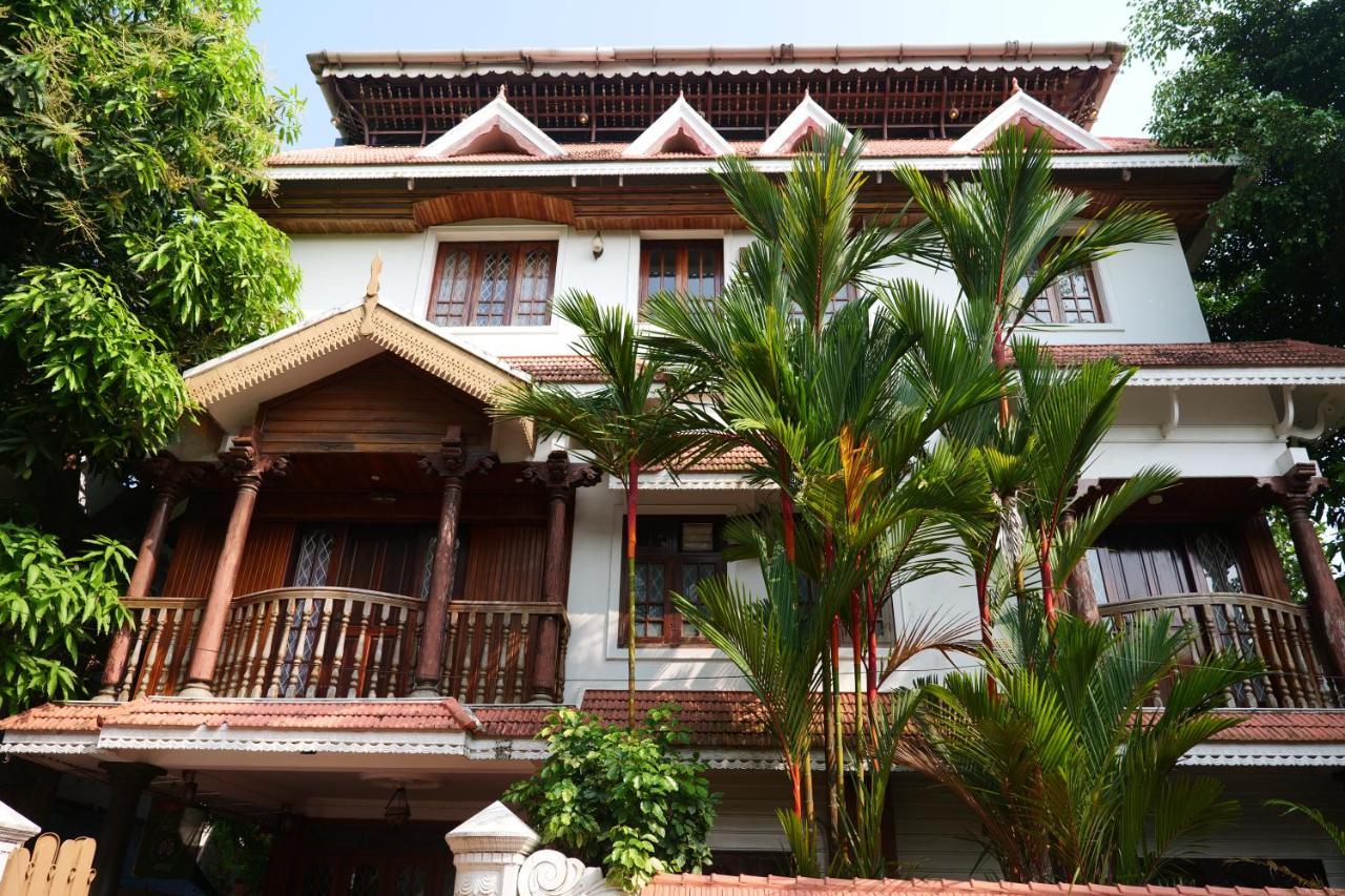 Hotel White Rose Kochi Kültér fotó