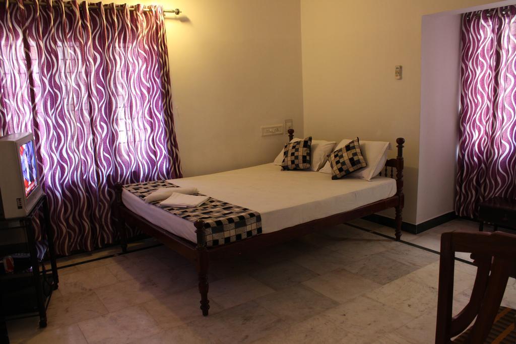 Hotel White Rose Kochi Kültér fotó