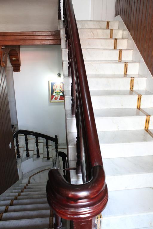 Hotel White Rose Kochi Kültér fotó