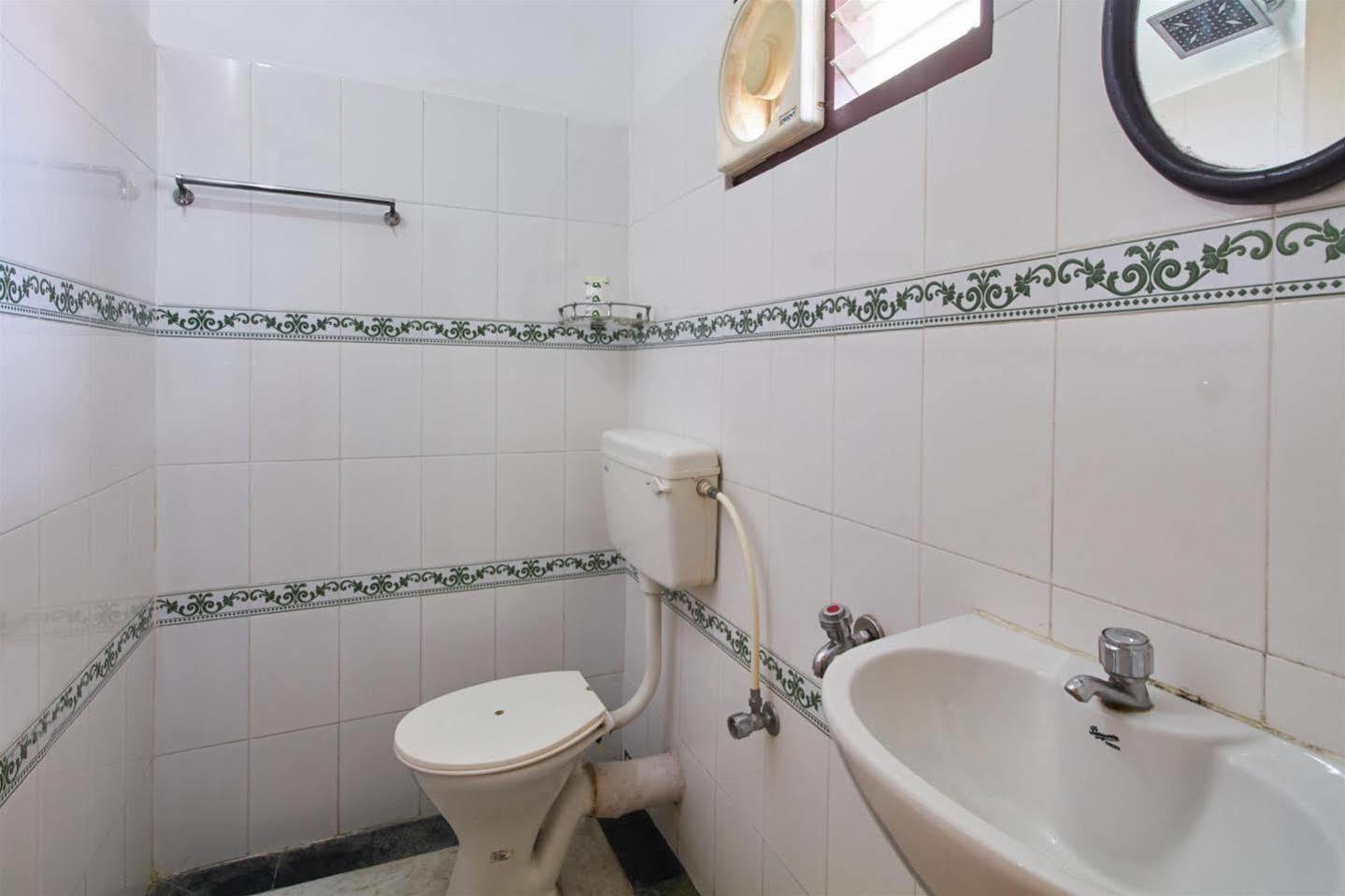 Hotel White Rose Kochi Kültér fotó
