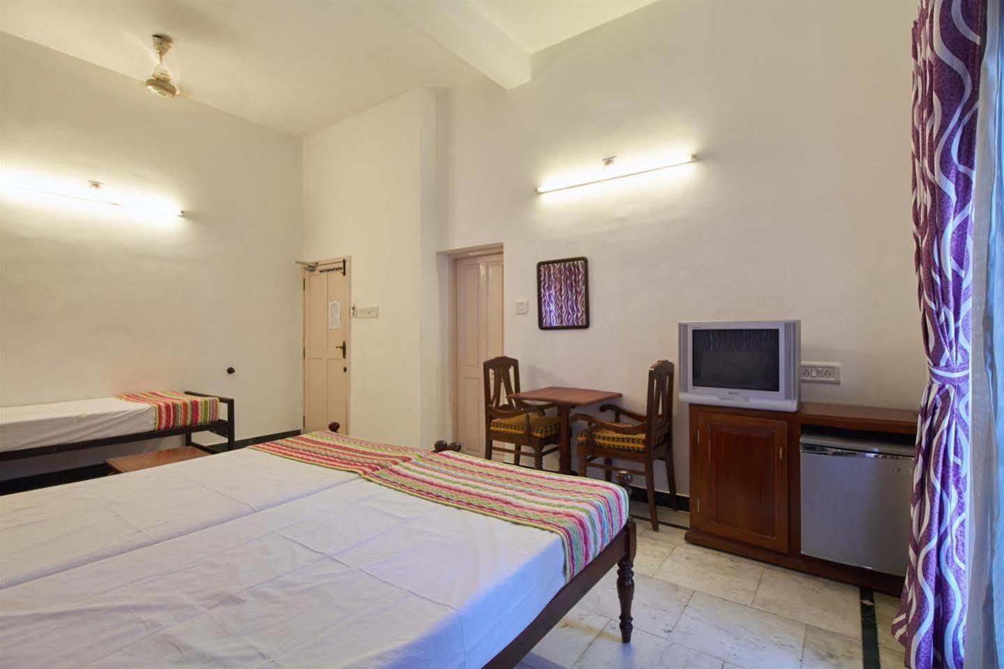 Hotel White Rose Kochi Kültér fotó