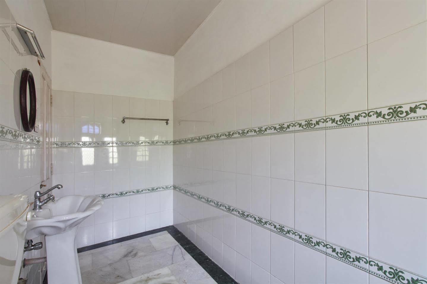 Hotel White Rose Kochi Kültér fotó