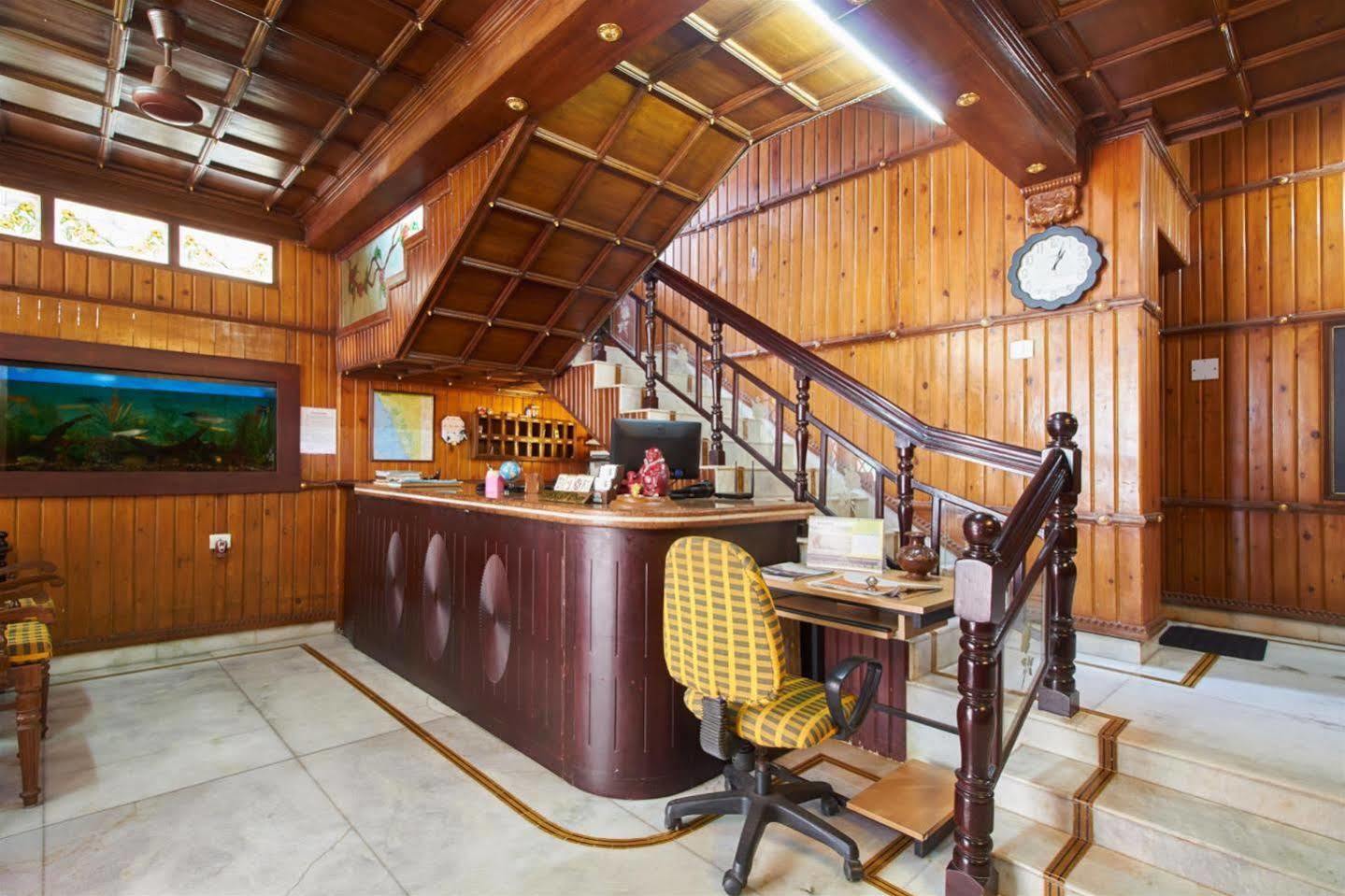 Hotel White Rose Kochi Kültér fotó