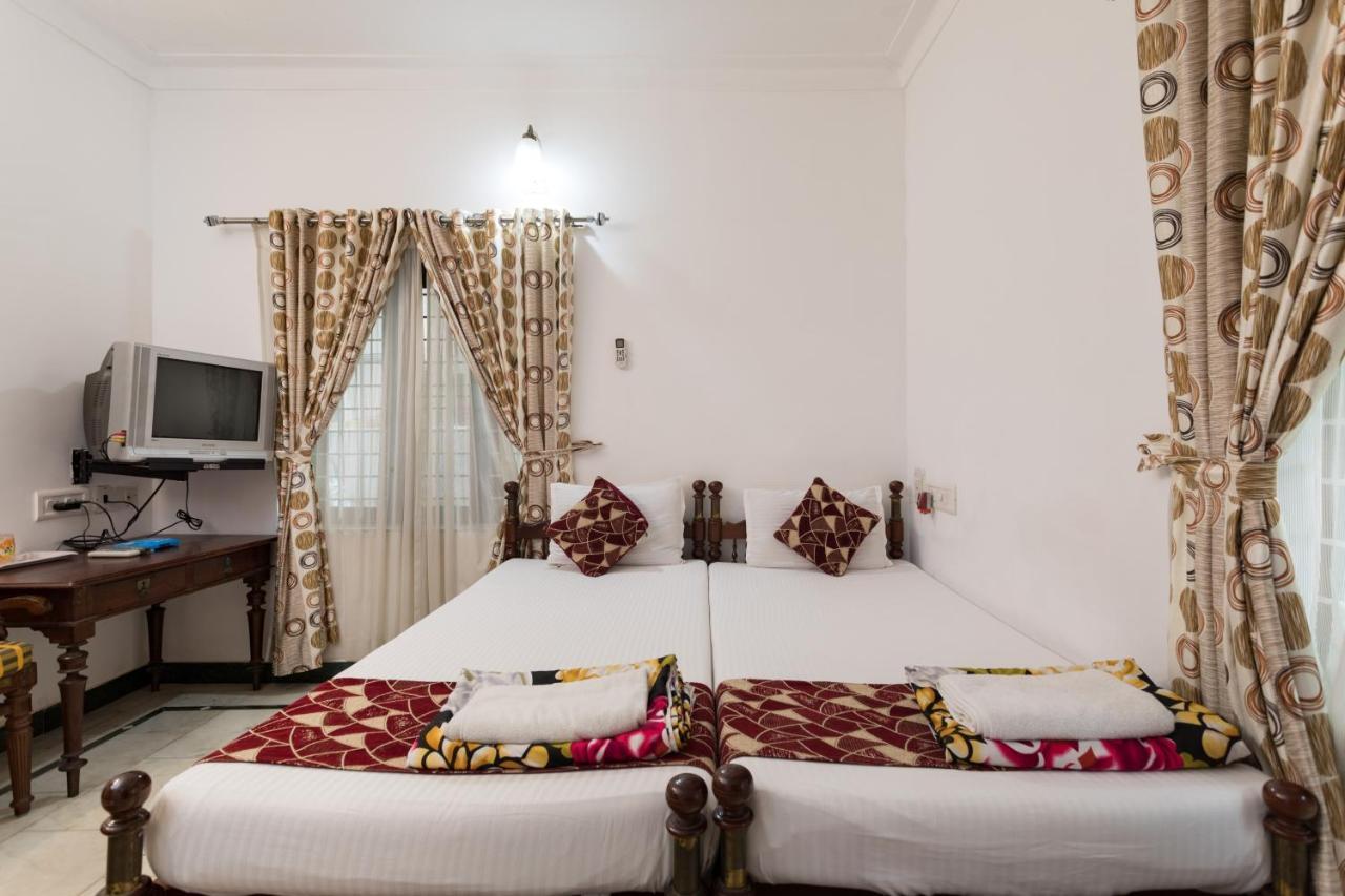 Hotel White Rose Kochi Kültér fotó