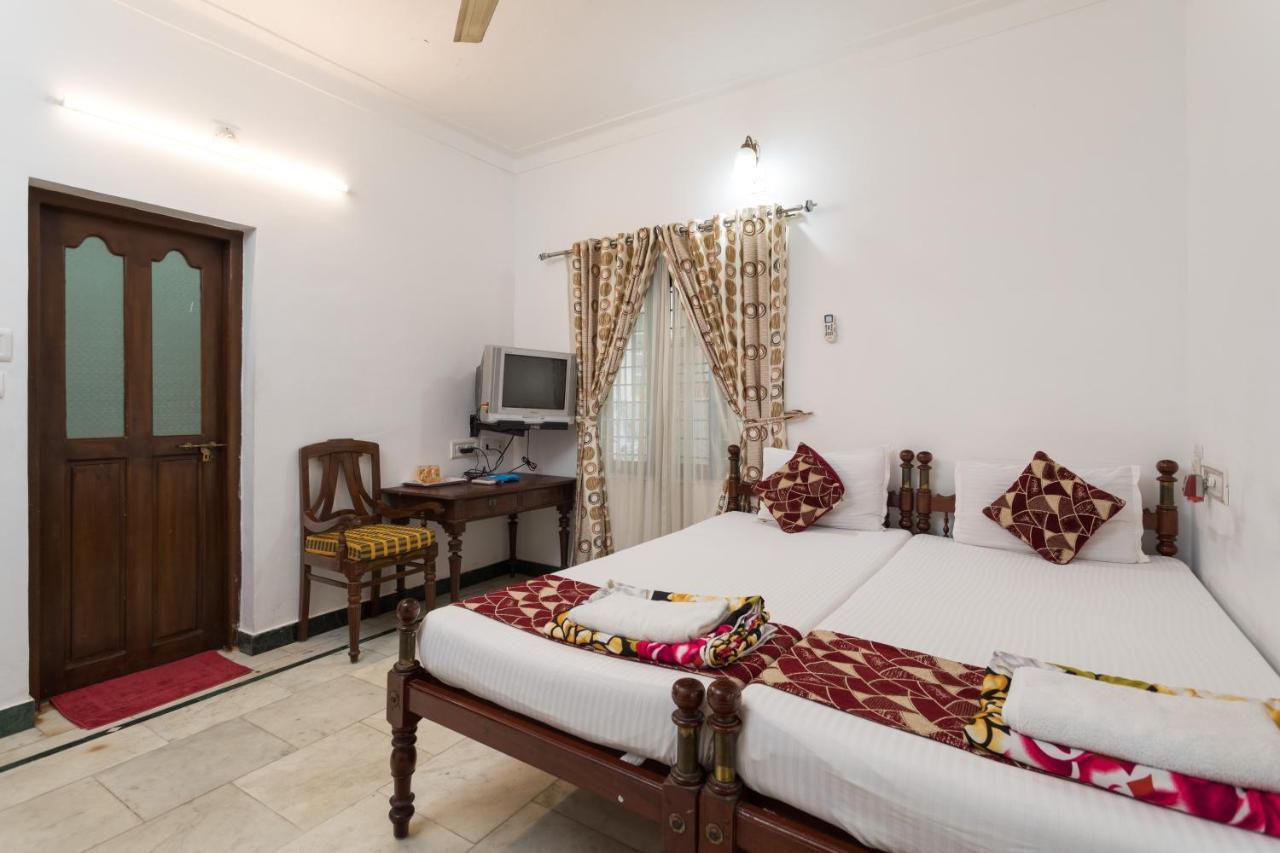 Hotel White Rose Kochi Kültér fotó